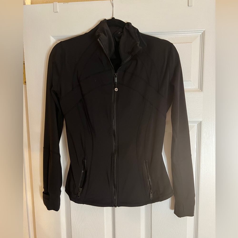 Size 8 Black lululemon define jacket
